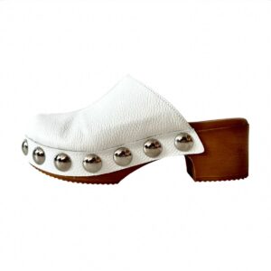 Zueco ligero de piel blanco con plantilla de gel. Zoe LOBE Spain 01