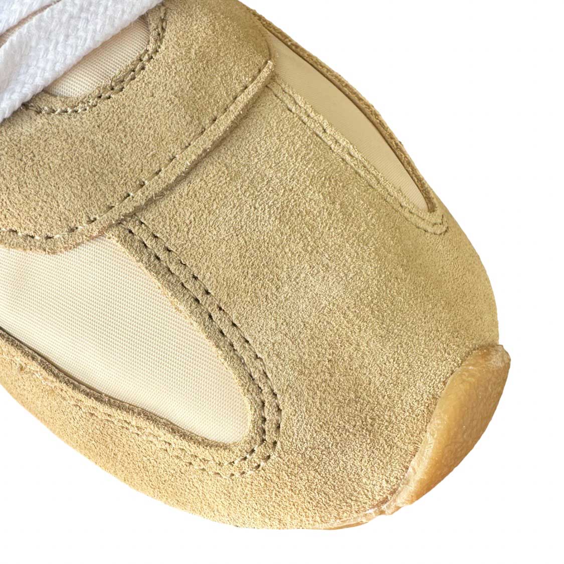 Zapato de piel de mujer. deportiva en BEIGE. Cierre elástico. Sport BELÉM. LOBE Spain 04